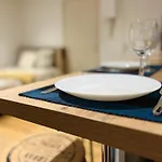 La Ruche Arrageoise - Parking Gratuit - Cozy - Grand Lit - Long