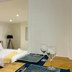 La Ruche Arrageoise - Parking Gratuit - Cozy - Grand Lit - Long Arras