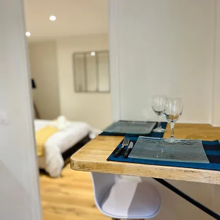 La Ruche Arrageoise - Parking Gratuit - Cozy - Grand Lit - Long