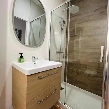 La Ruche Arrageoise - Parking Gratuit - Cozy - Grand Lit - Long * Arras